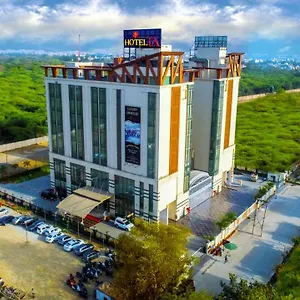 5* Hotel La New